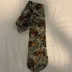 Men’s silk tie